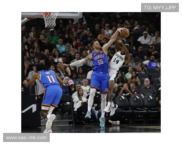 雷霆横扫爵士，霍姆格伦高效25分三节打卡